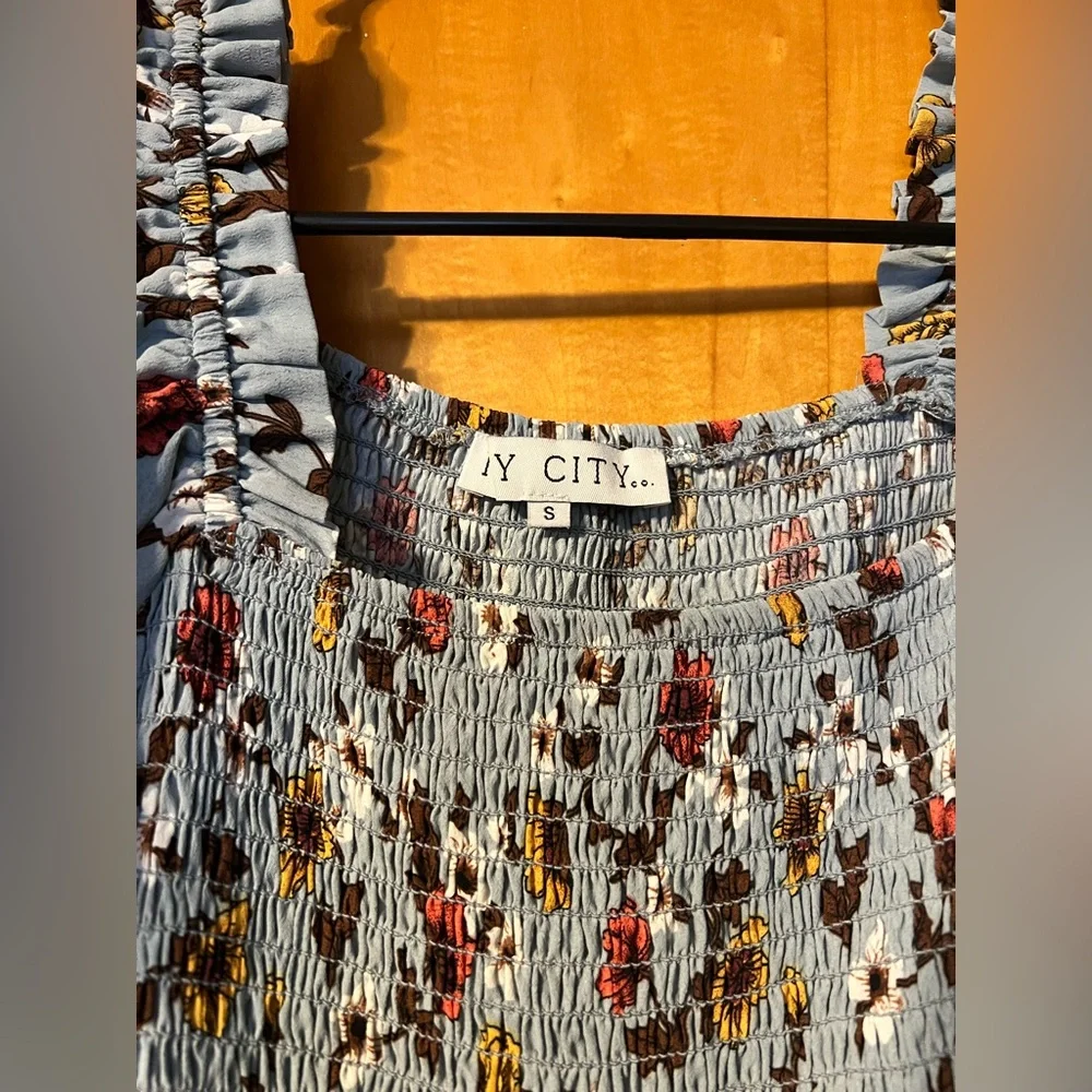 Floral Smocked Dress - Picture 3 of 3